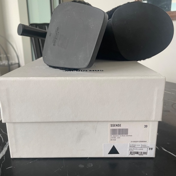 Jacquemus Les Mules Carré Round SZ 39 - Picture 3 of 5